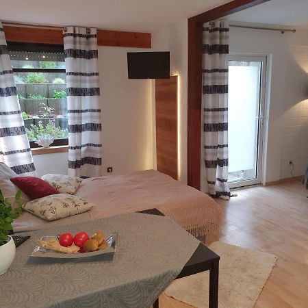 Privat Apartaments , Eigene Eigang, Eigene Badezimmer, Und Eigene Kueche Штрален Экстерьер фото