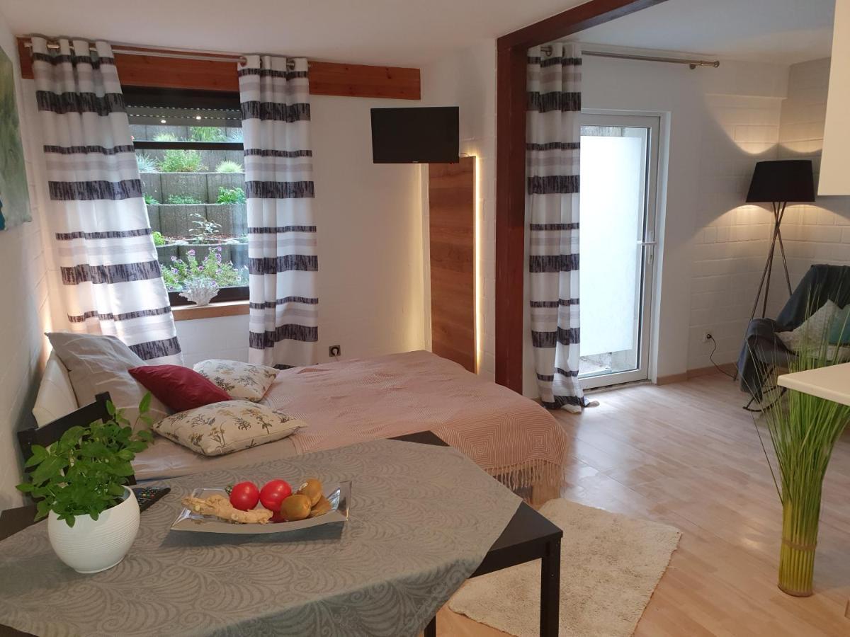 Privat Apartaments , Eigene Eigang, Eigene Badezimmer, Und Eigene Kueche Штрален Экстерьер фото